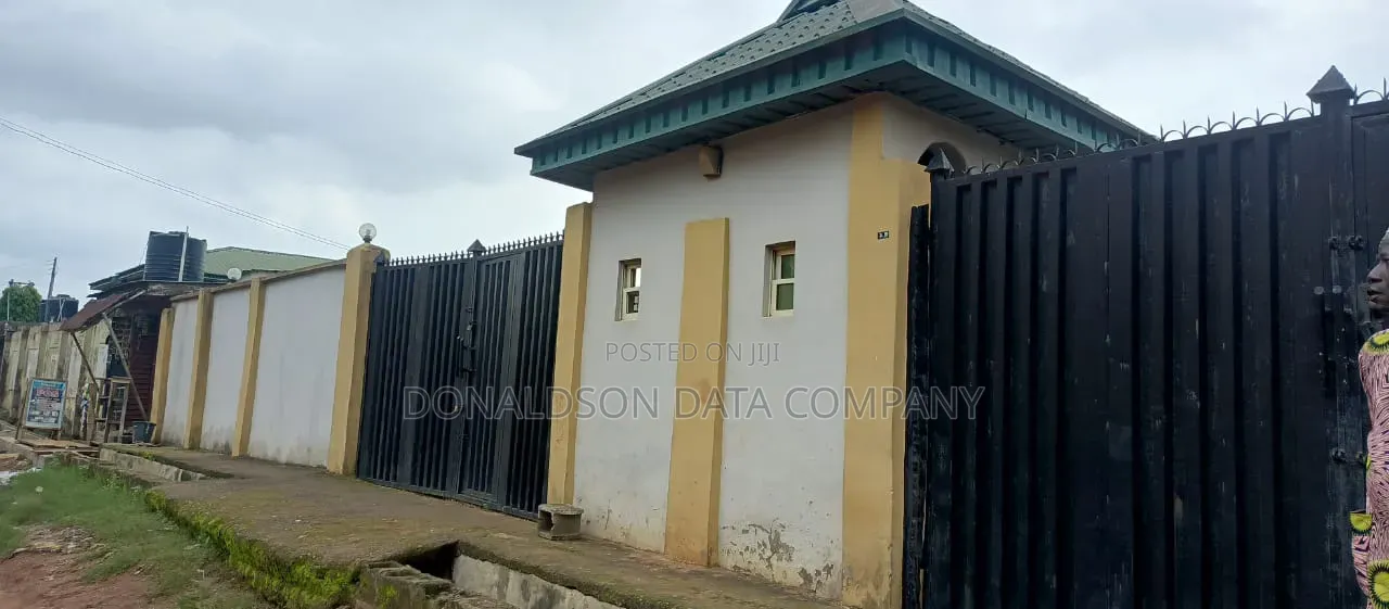 3bdrm Block of Flats in Nelson Cole Estate, Ifako-Ogba for sale in Ifako-Ogba