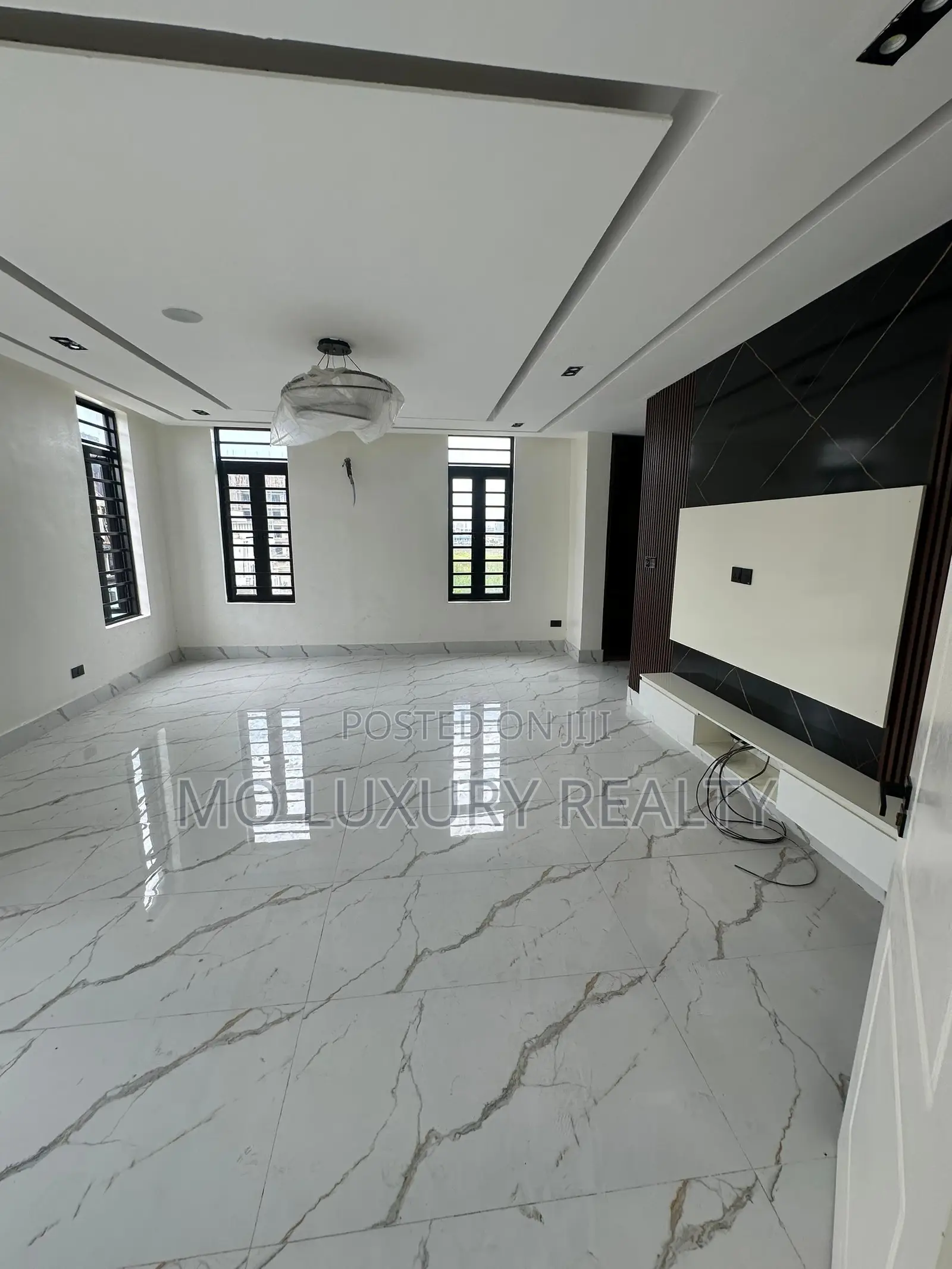 5bdrm Duplex in Lekki Phase 1 for sale in Lekki Phase 1