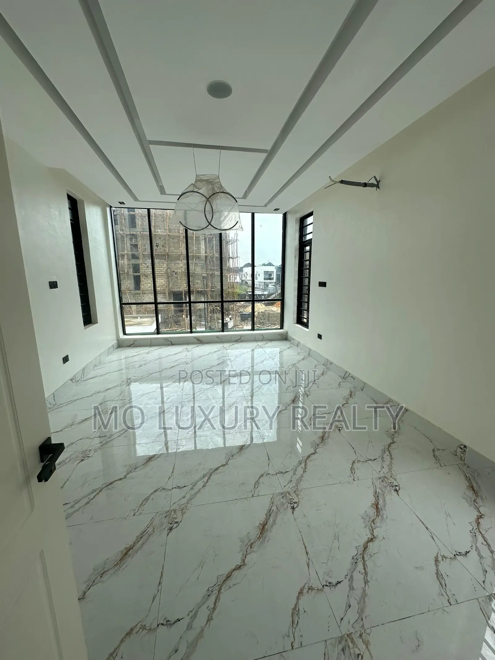 5bdrm Duplex in Lekki Phase 1 for sale in Lekki Phase 1