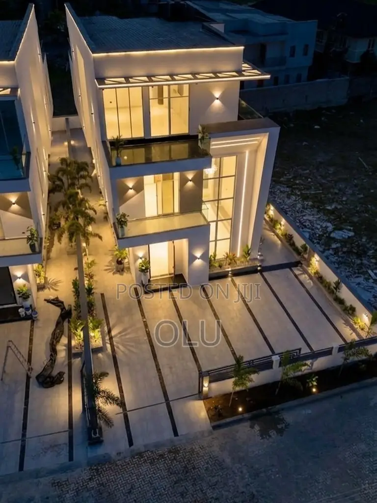 5bdrm Duplex in Osapa London for sale in Osapa london