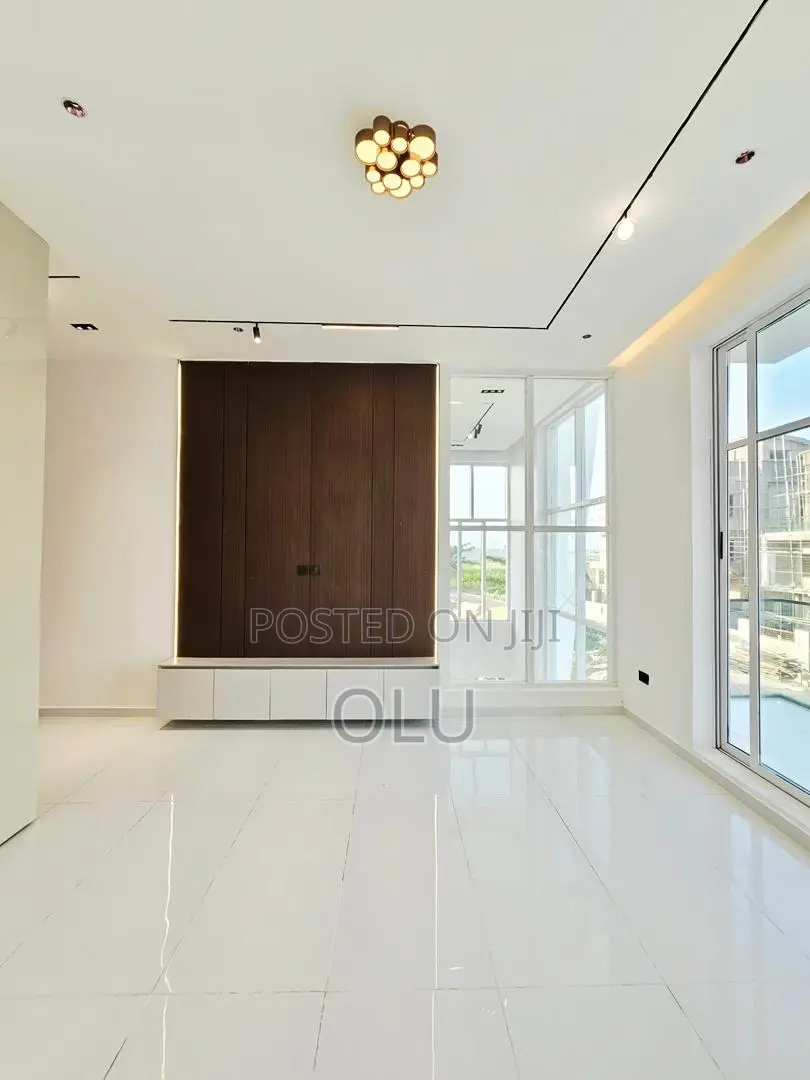 5bdrm Duplex in Osapa London for sale in Osapa london