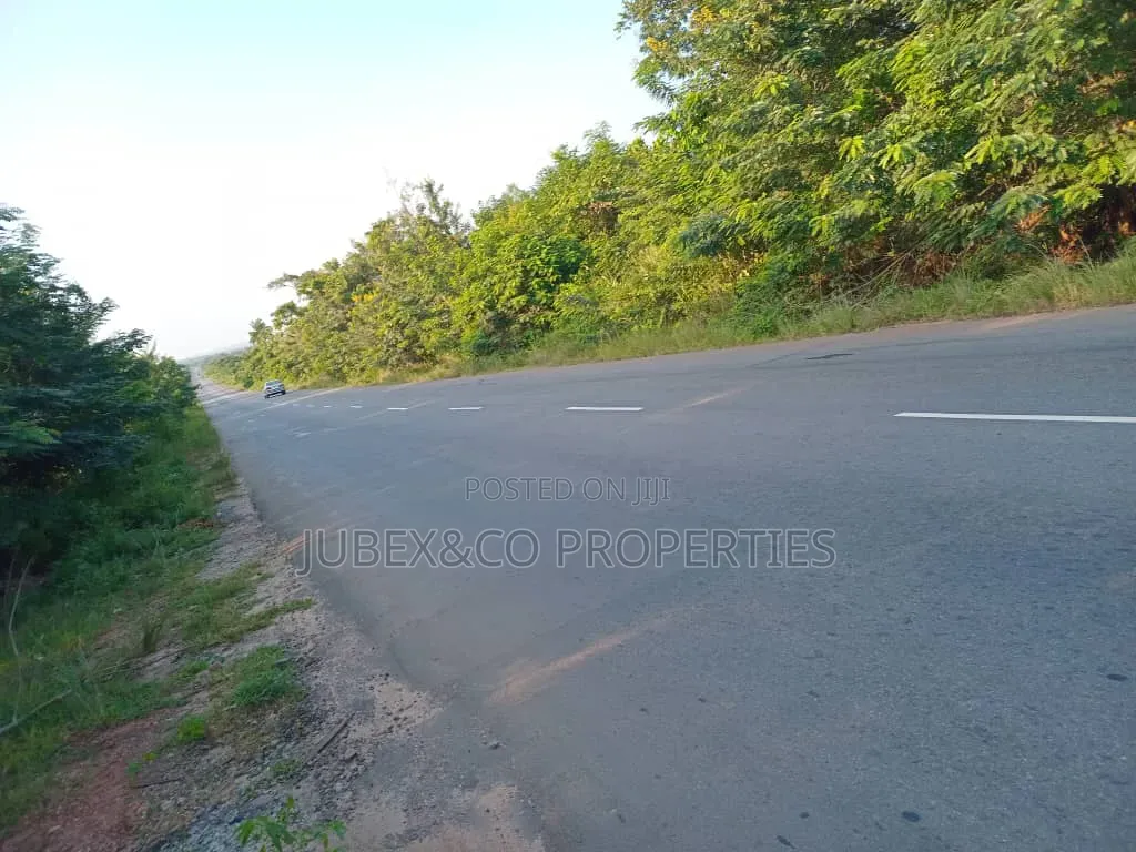 200 Acres of Land at Iseyin After Abeokuta in Iseyin