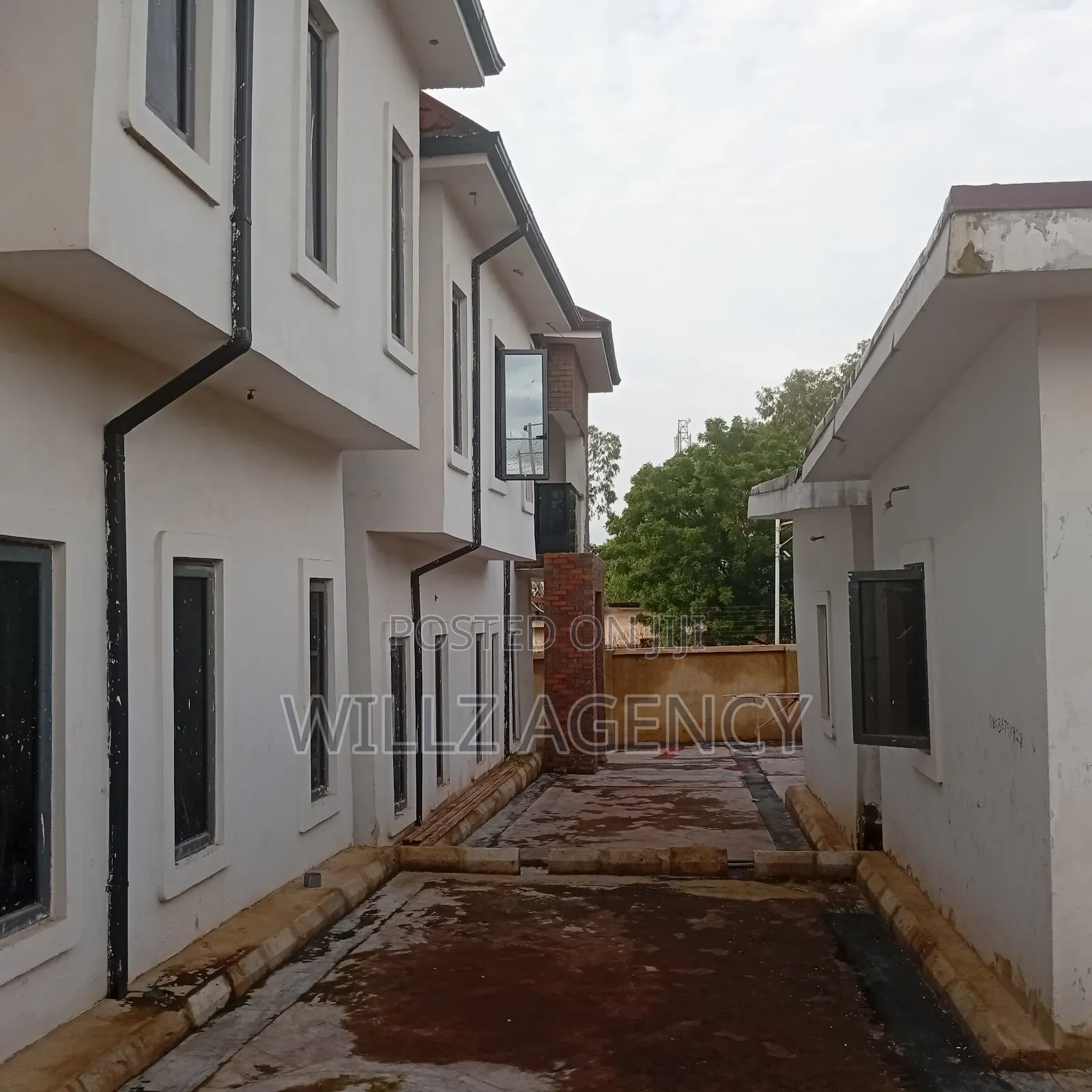 Furnished 4bdrm Duplex in Enugu for sale in Enugu