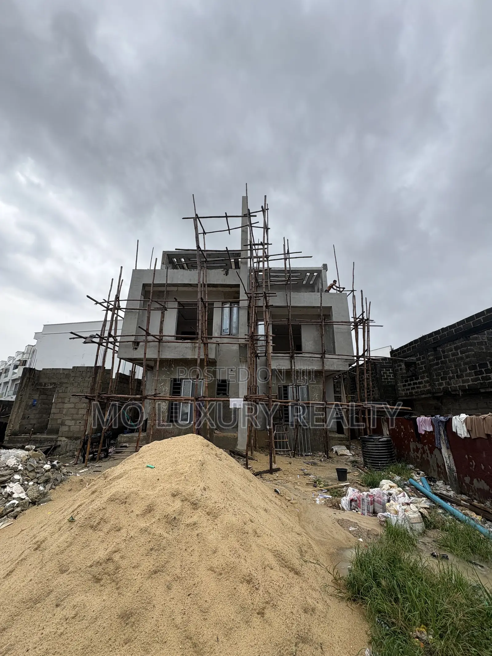 4bdrm Duplex in Ikate for sale in Ikate