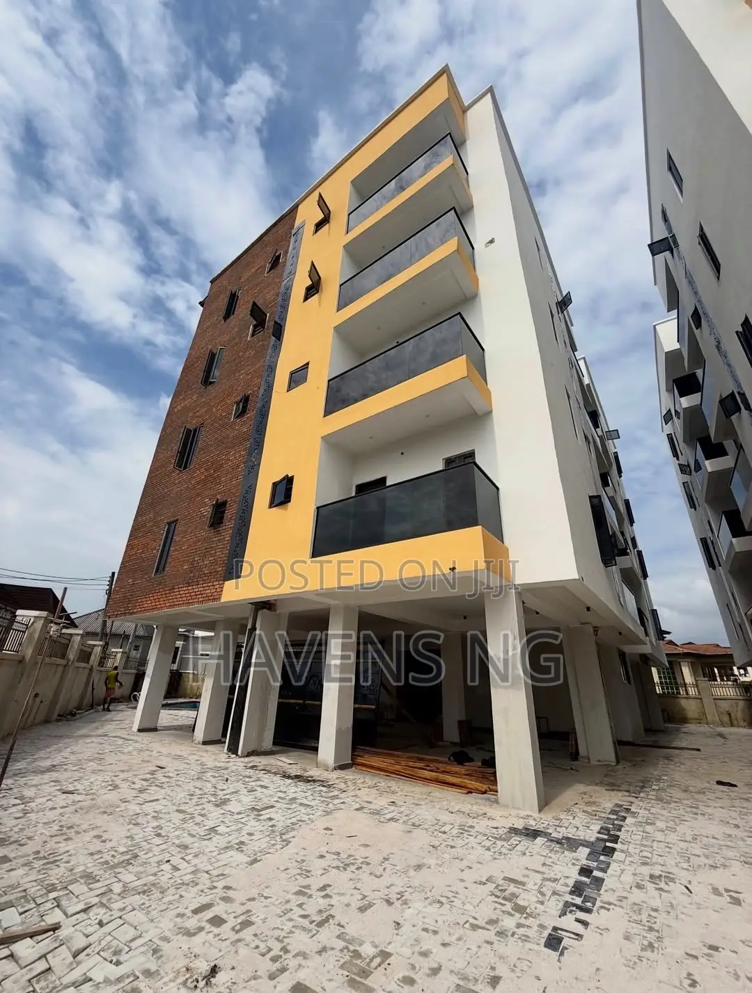 2bdrm Apartment in GRA Phase 1 / Port-Harcourt for sale in GRA Phase 1 / Port-Harcourt