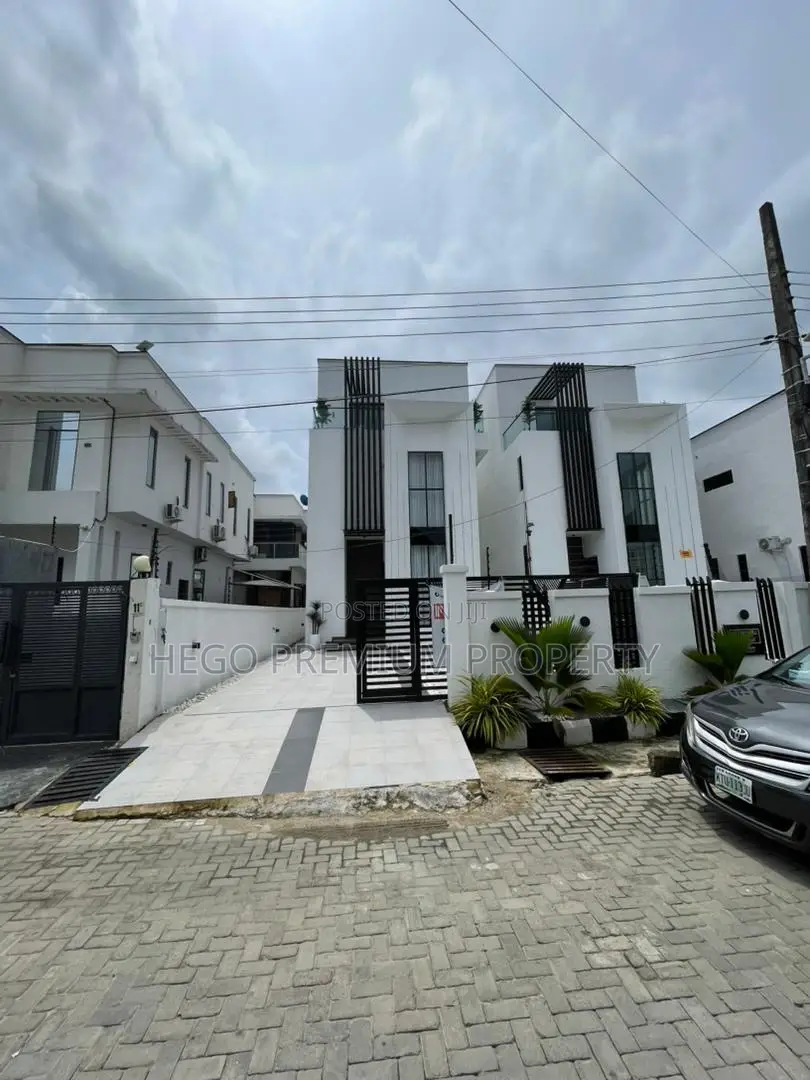 5bdrm Duplex in Lekki for sale in Ilaje / Lekki