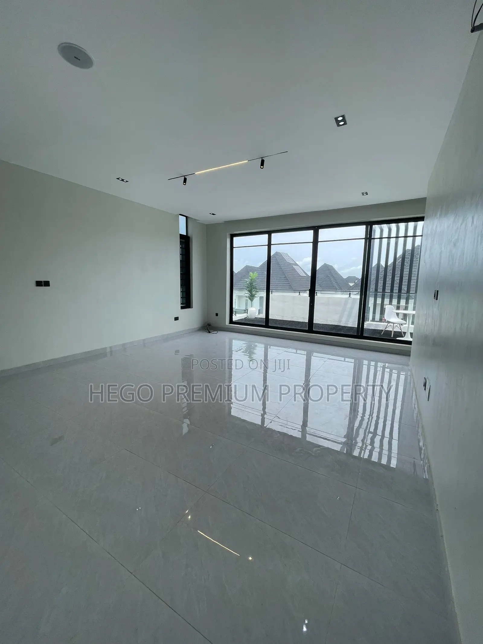 5bdrm Duplex in Lekki for sale in Ilaje / Lekki
