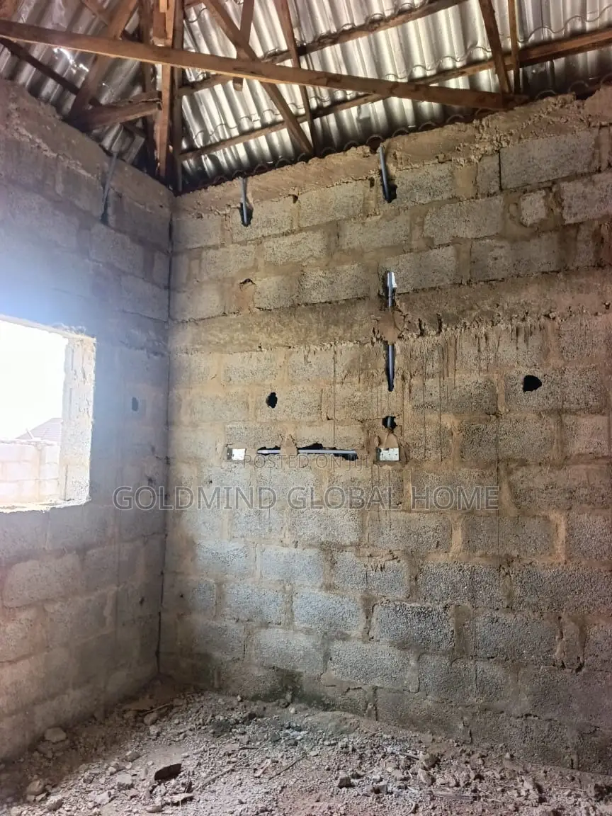 2bdrm Bungalow in Lugbe District. for sale in Sabon Lugbe