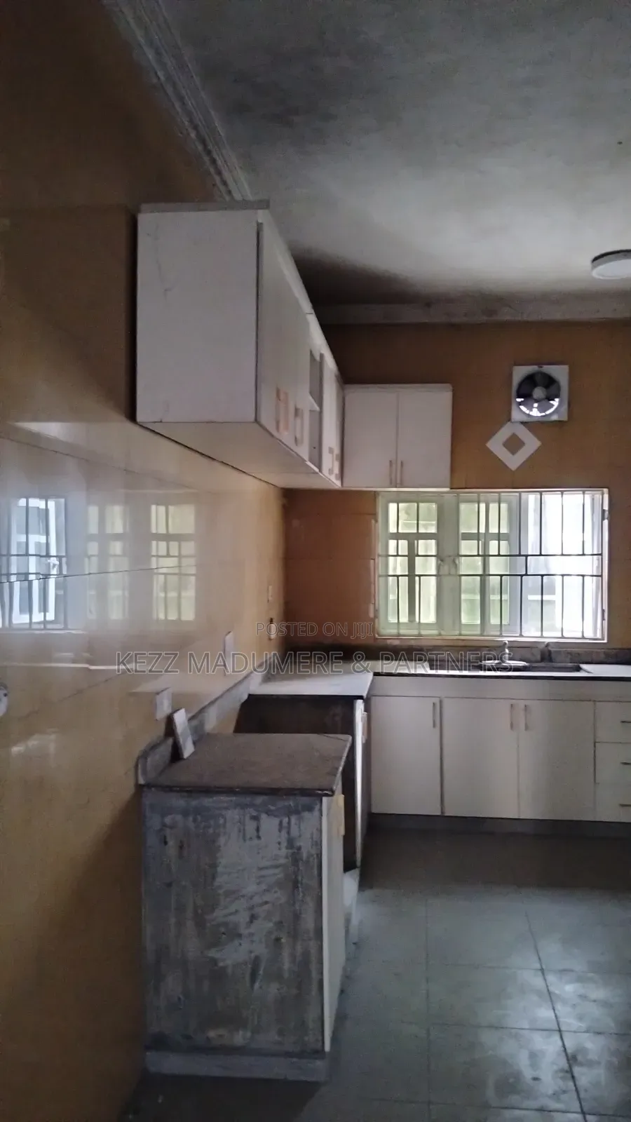 4bdrm Duplex in Elekahia, Stadium for sale in Elekahia