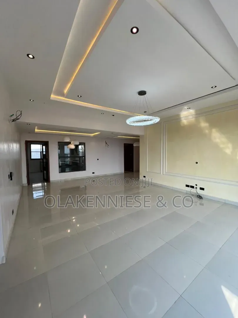 2bdrm Block of Flats in Lekki Ph1 for sale in Lekki Phase 1