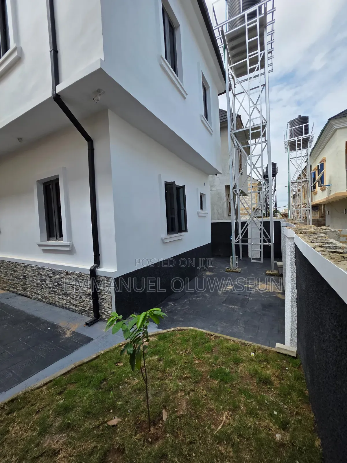 4bdrm House in Apo Resettlement for sale in Apo Resettlement