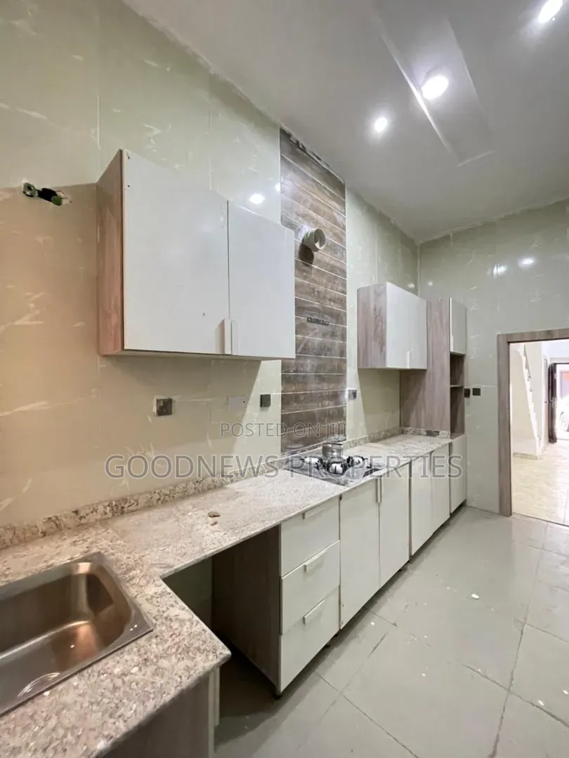 3bdrm Duplex in Vgc, Harris Drive for rent in VGC / Ajah