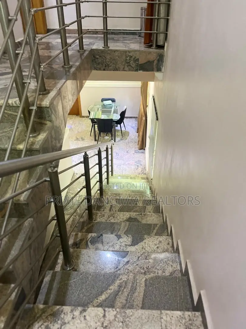 Furnished 3bdrm Duplex in Villa, Asokoro for rent in Asokoro