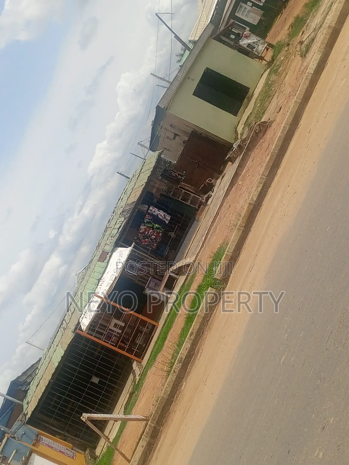 Family Deed Lewusu in Igbogbo