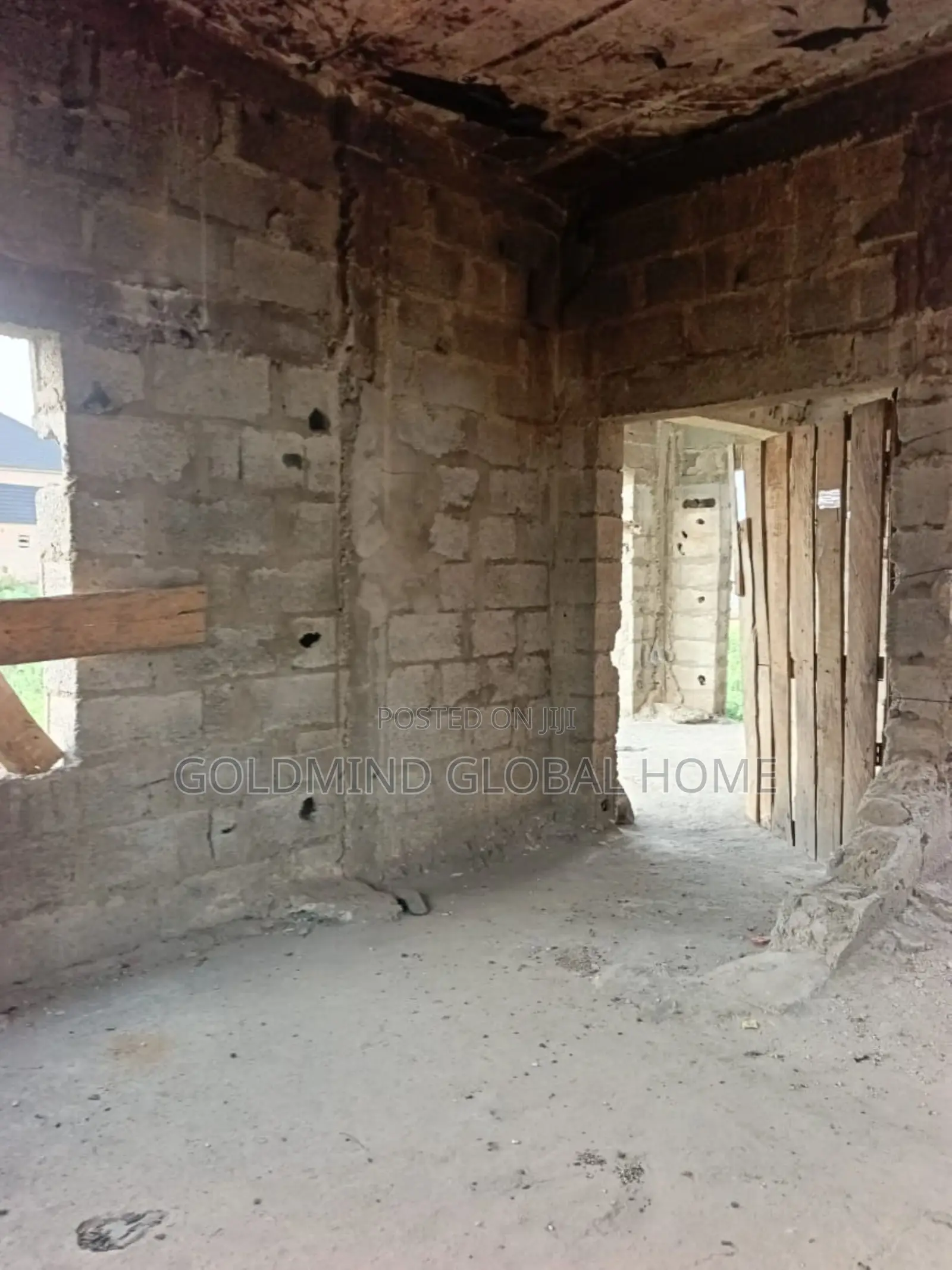 5bdrm Penthouse in Seman Estate Phase 1, Sabon Lugbe for sale in Sabon Lugbe