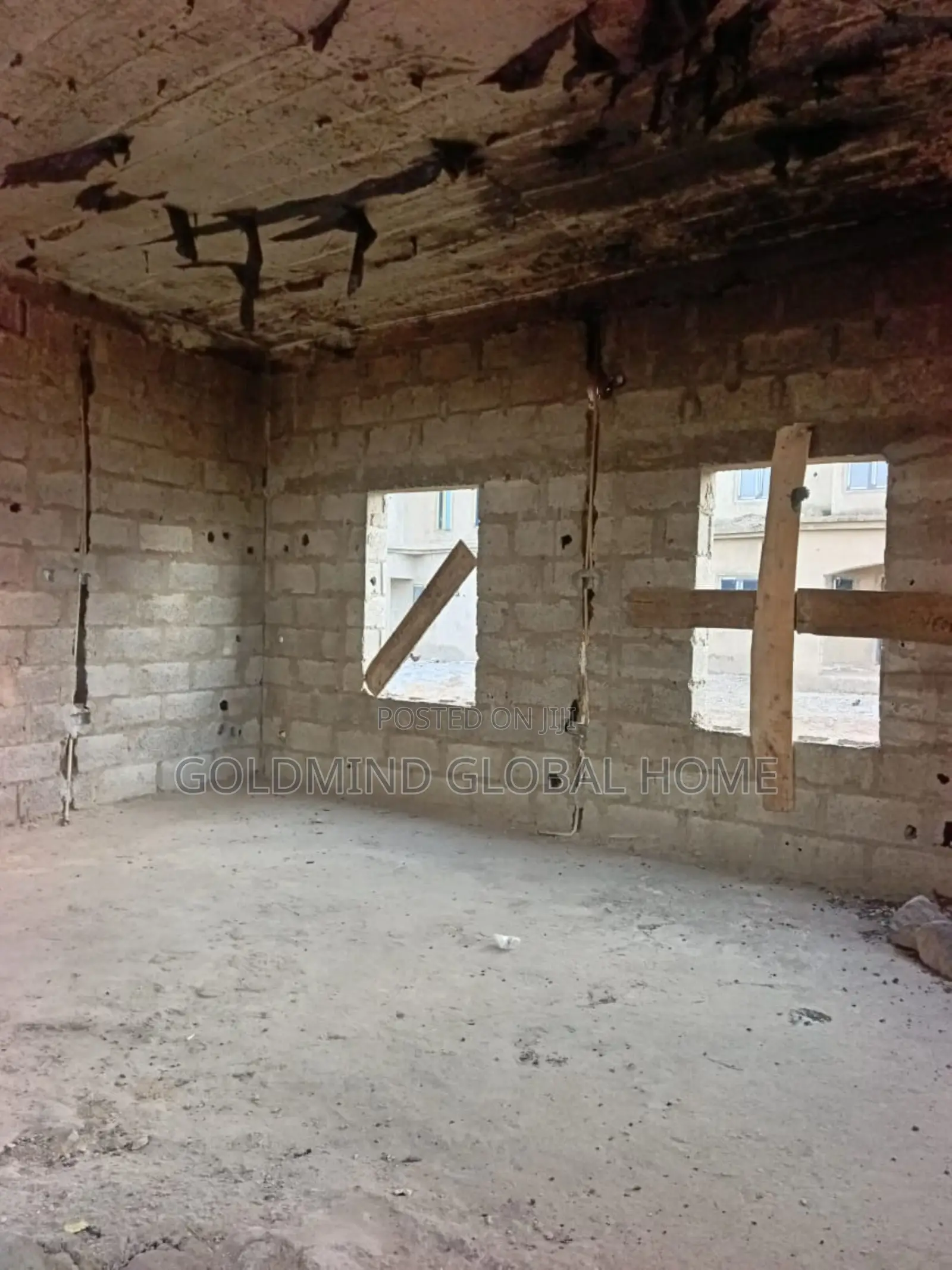 5bdrm Penthouse in Seman Estate Phase 1, Sabon Lugbe for sale in Sabon Lugbe