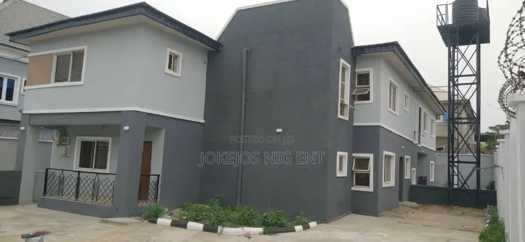 4bdrm Duplex in Sangotedo for sale in Sangotedo