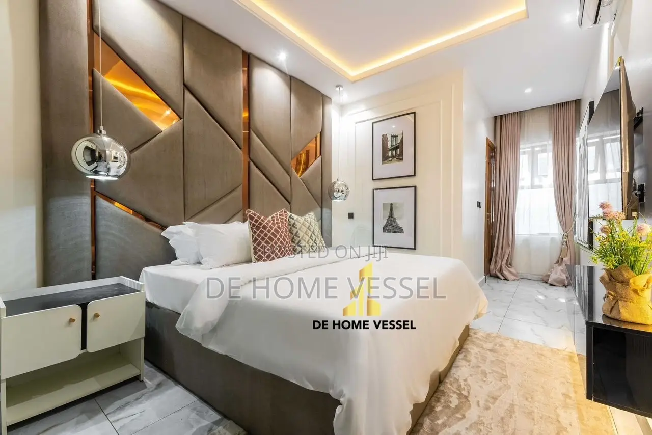 Furnished 2bdrm Penthouse in Lekki Phase 1 for sale in Lekki Phase 1