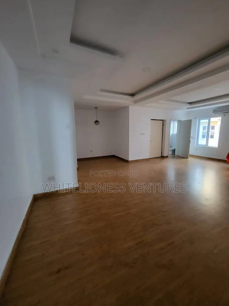 3bdrm Block of Flats in Oral Estate, Chevron for sale in Chevron
