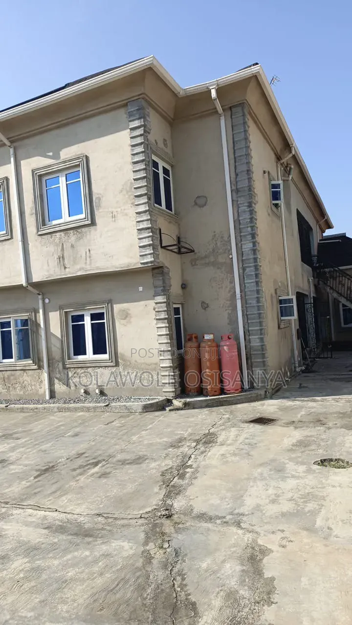 9bdrm Duplex in Iseri Olofin for sale in Iseri Olofin