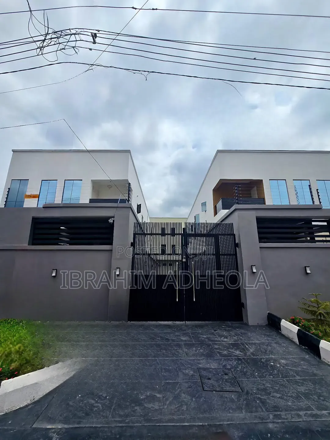 4bdrm Duplex in Omole Phase2 for sale in Omole Phase 2
