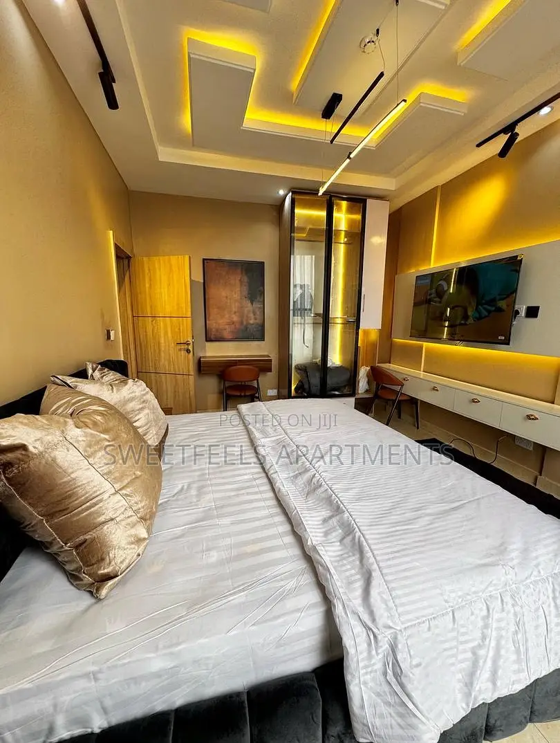4 Bedroom Water Front Penth Duplex With Exquisite Amenities in Lekki Phase 2