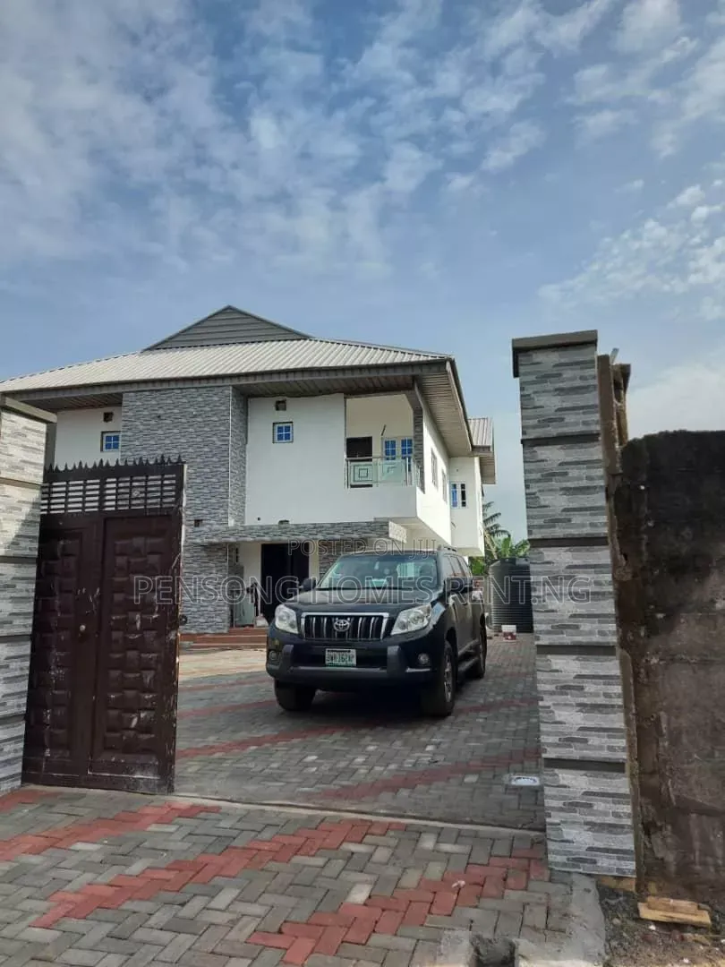 4bdrm Duplex in Unilag Estate, Lekki Expressway for sale in Lekki Expressway