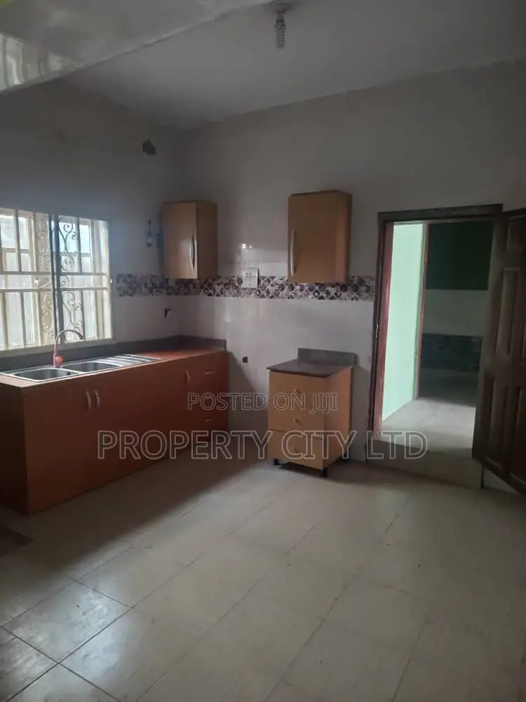 1bdrm Block of Flats in Lagoon View Estate, Ibeshe / Ikorodu for rent in Ibeshe / Ikorodu