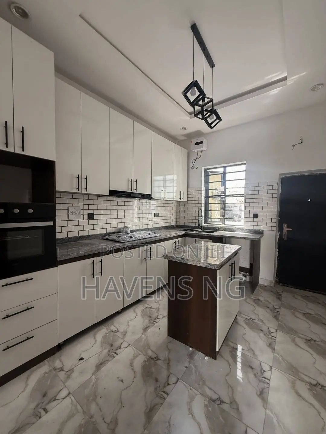 4bdrm Duplex in Lekki Phase 2 for sale in Lekki Phase 2