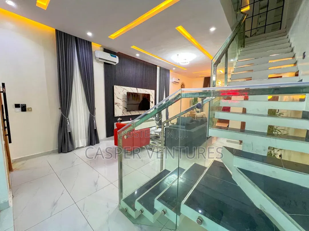 Furnished 4bdrm Duplex in Lekki Phase 2 for rent in Lekki Phase 2