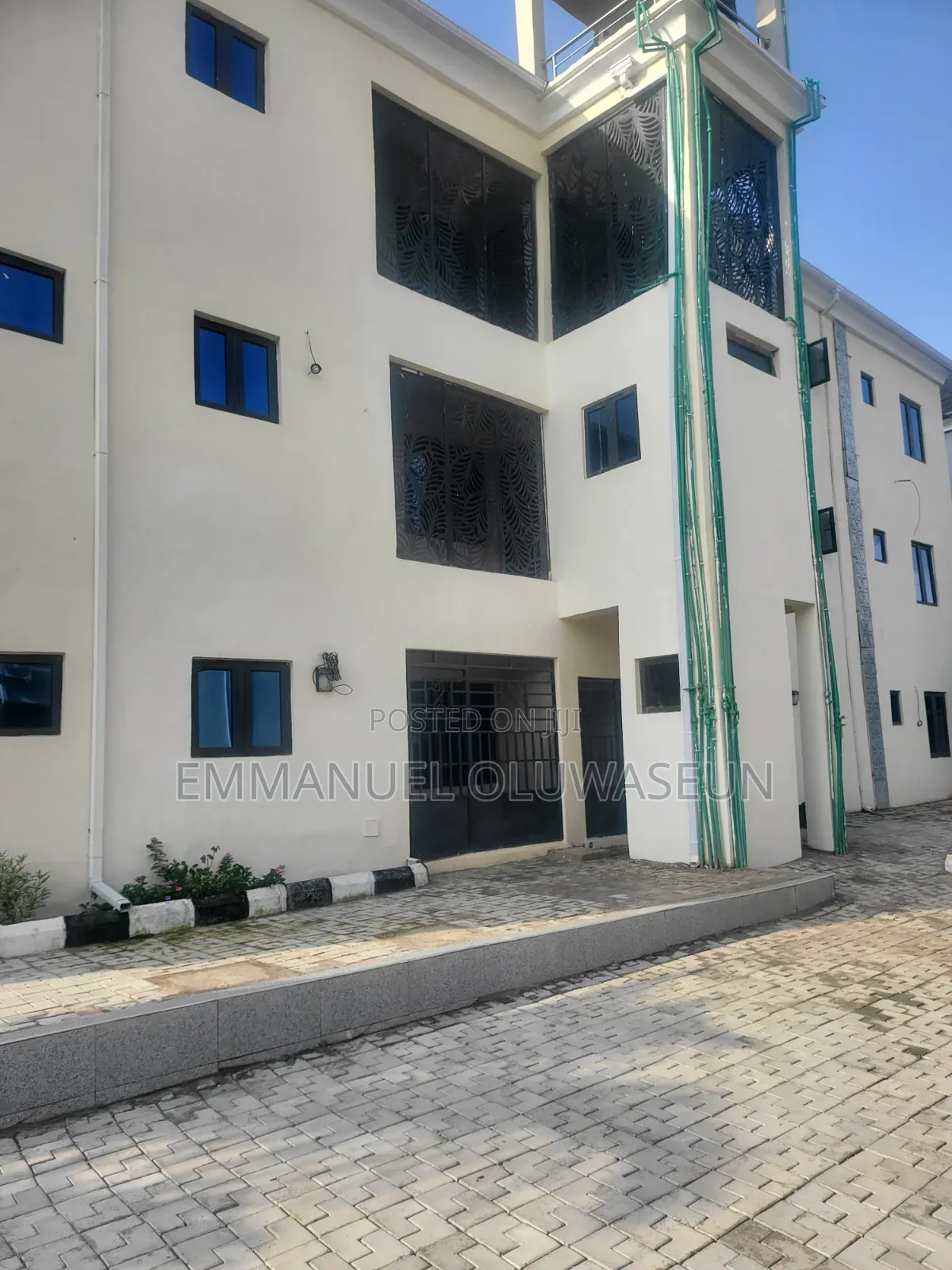 2bdrm Block of Flats in In An Estate, Karu for rent in Karu