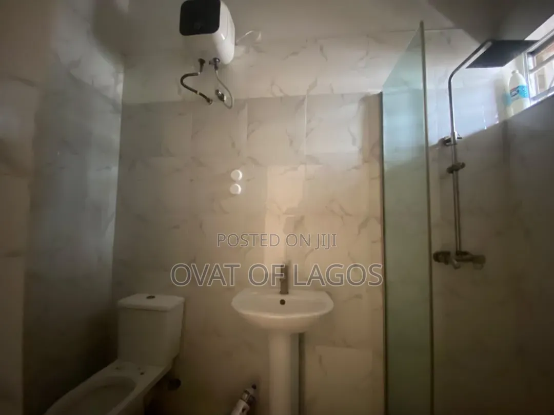 3bdrm Duplex in Ikota for rent in Ikota