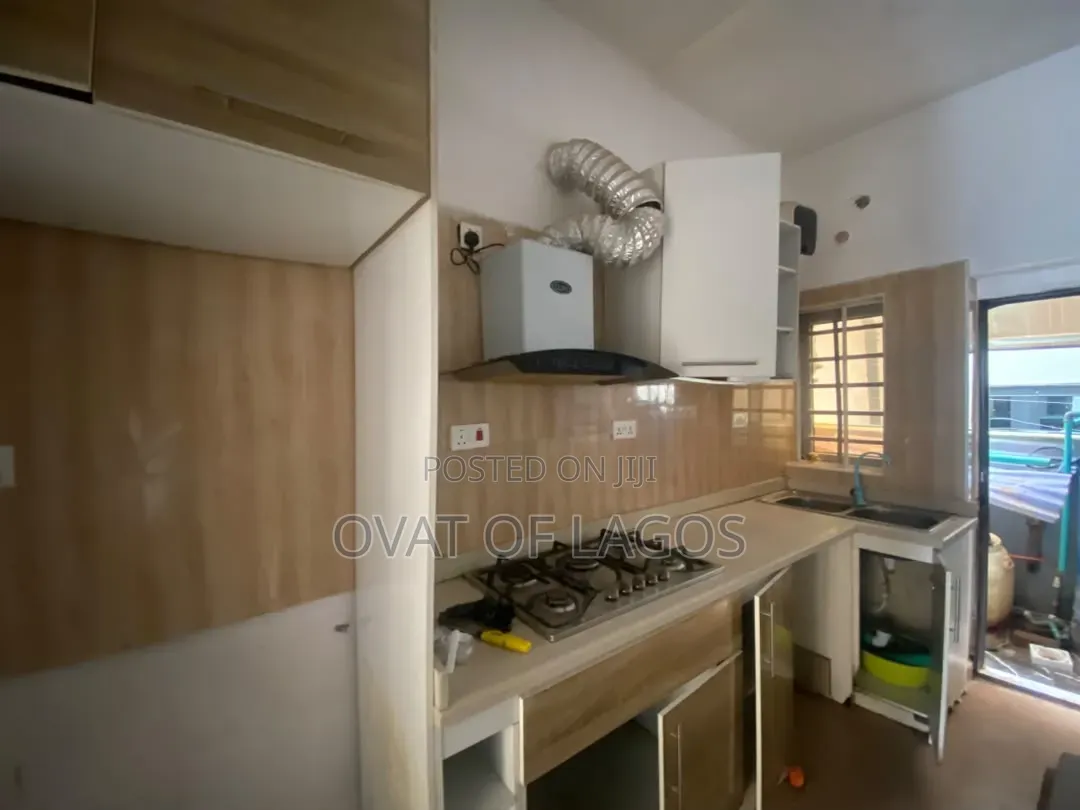3bdrm Duplex in Ikota for rent in Ikota