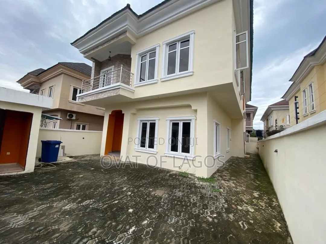 5bdrm Duplex in Ikota for rent in Ikota