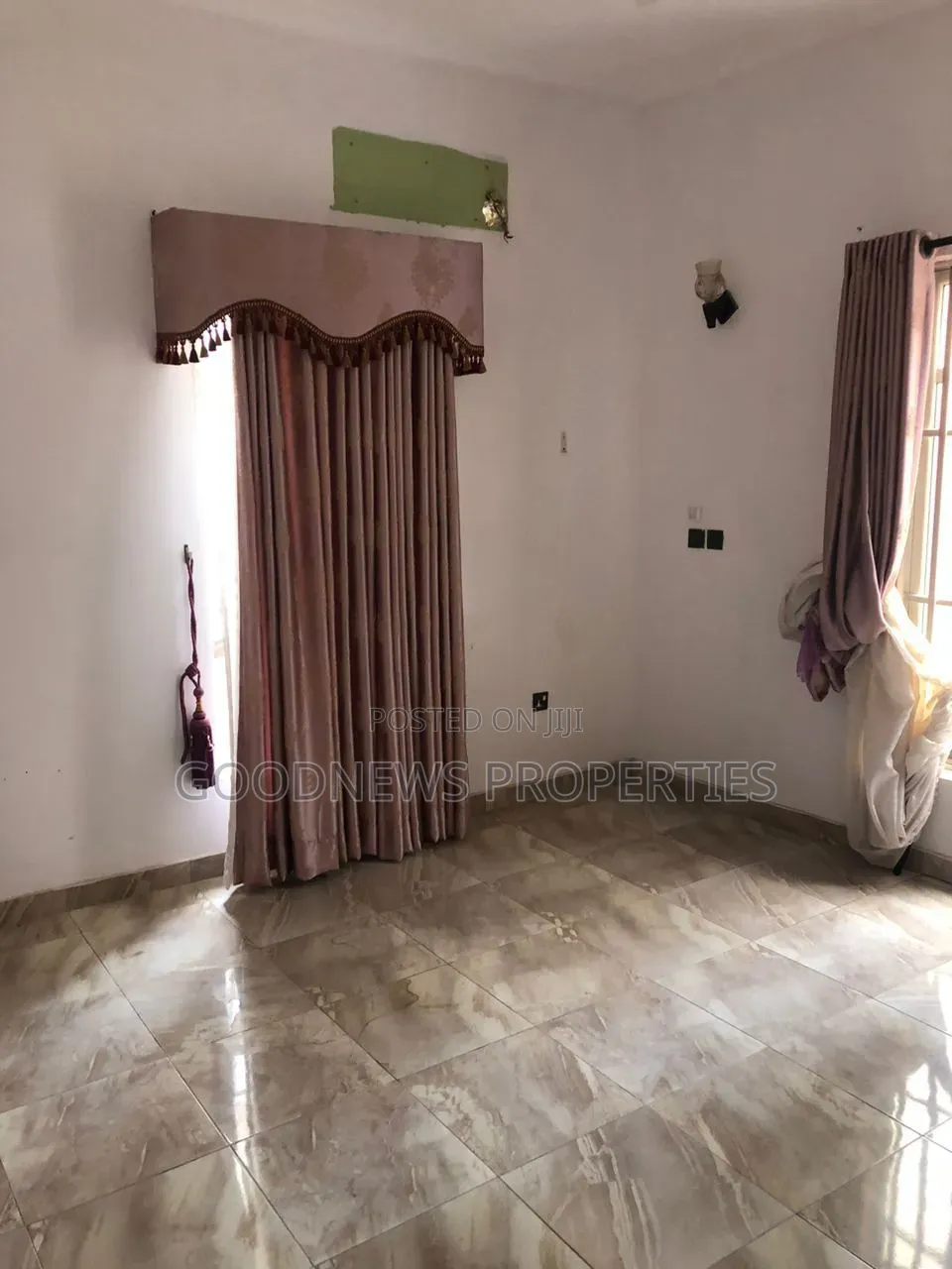 4bdrm Duplex in Lekki County, Ikota for rent in Ikota