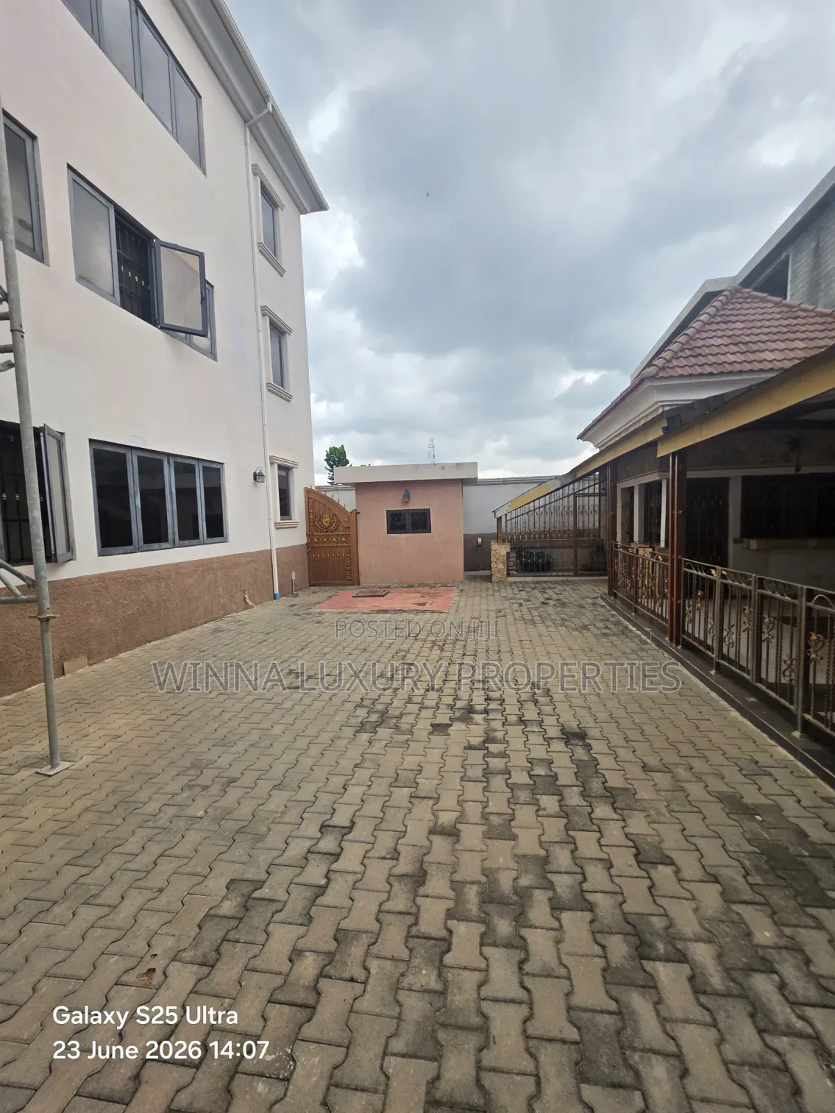 20bdrm Apartment in Guzape for rent in Guzape District