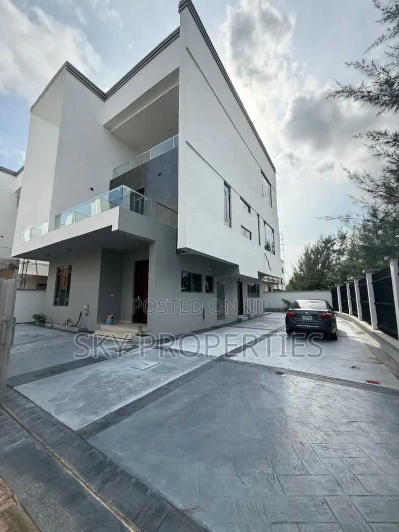 5bdrm Duplex in Periwinkle, Lekki Phase 1 for rent in Lekki Phase 1