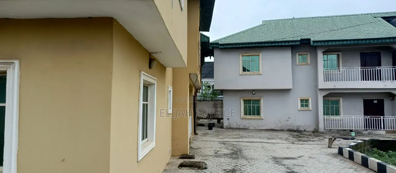 Furnished 16bdrm Block of Flats in Alakuko for sale in Alakuko