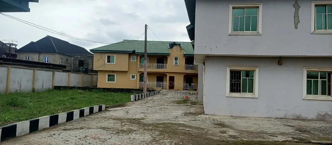 Furnished 16bdrm Block of Flats in Alakuko for sale in Alakuko