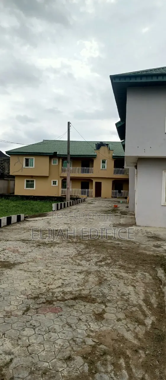 Furnished 16bdrm Block of Flats in Alakuko for sale in Alakuko