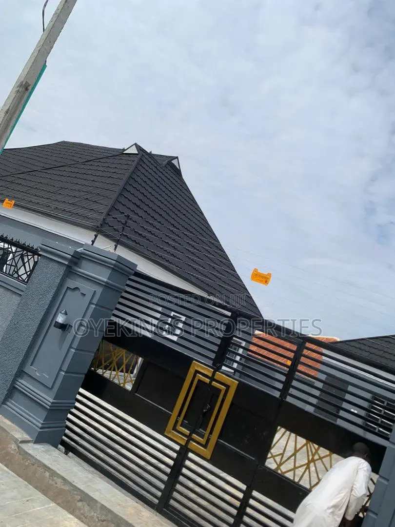 3bdrm Bungalow in Primier Estate, Oluyole for rent in Oluyole