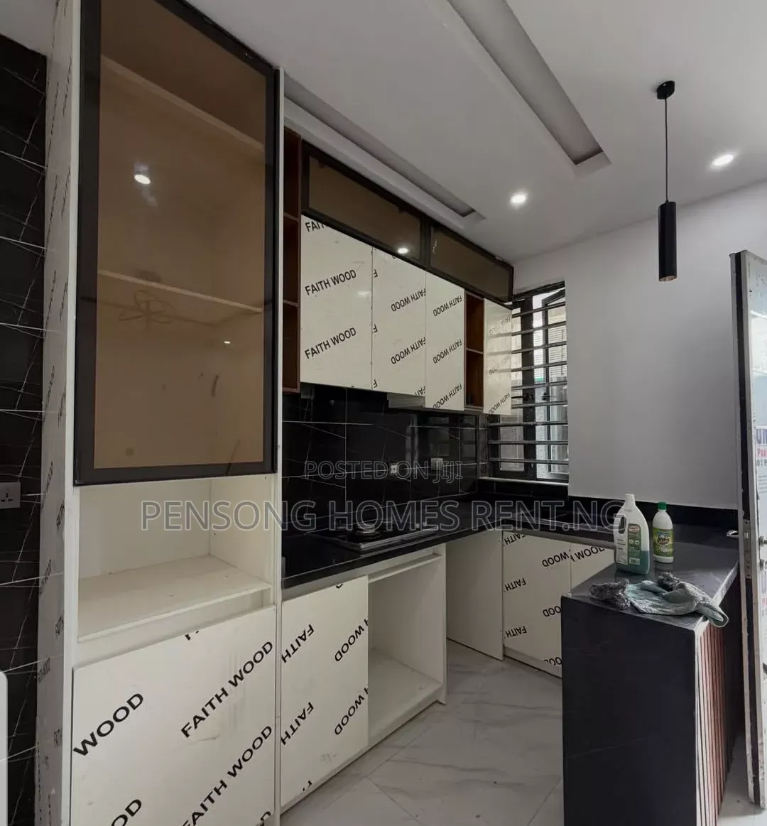 2bdrm Apartment in Ikate, Lekki Expressway for rent in Lekki Expressway