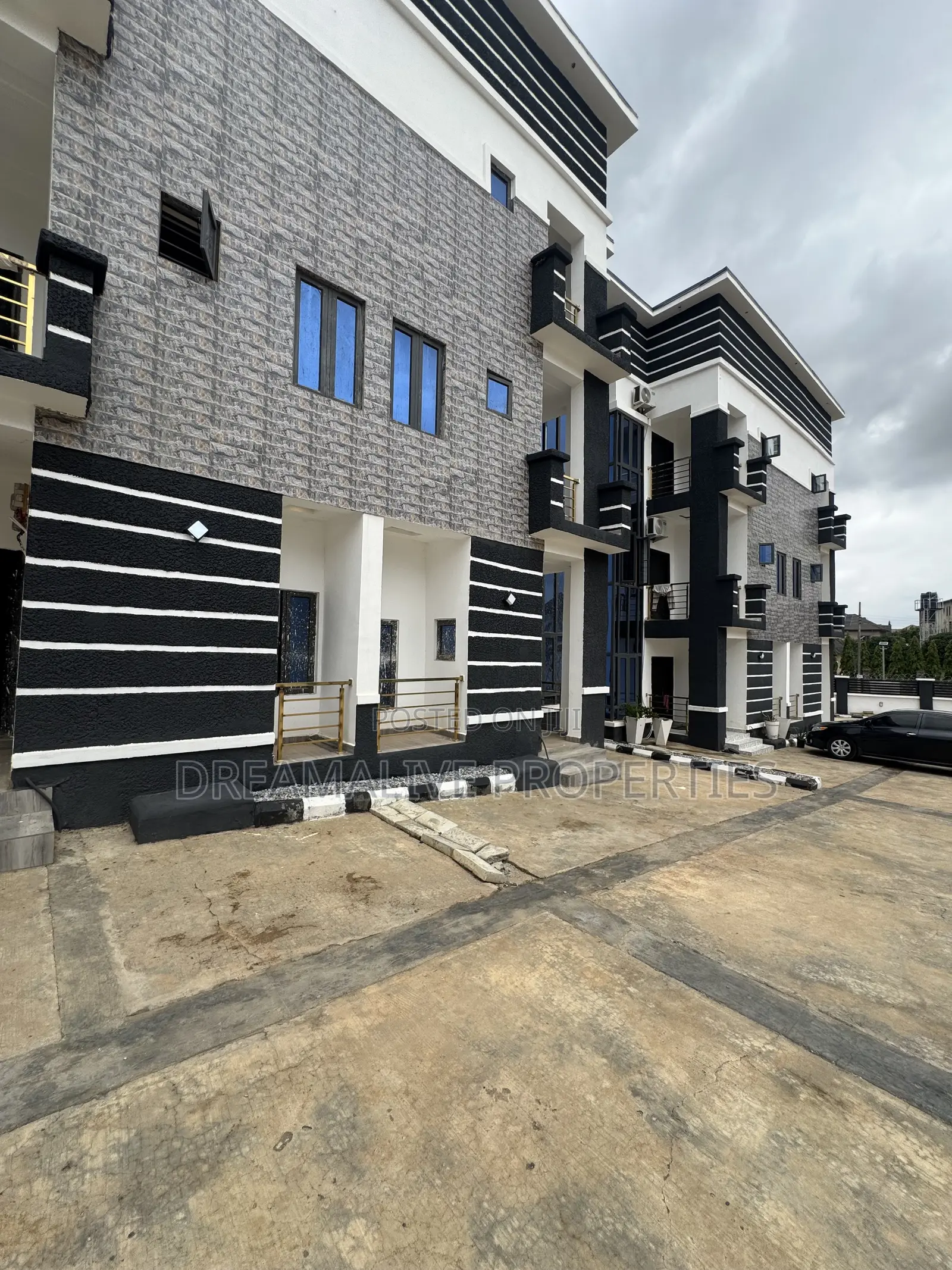 4bdrm Duplex in Life Camp for rent in Life Camp