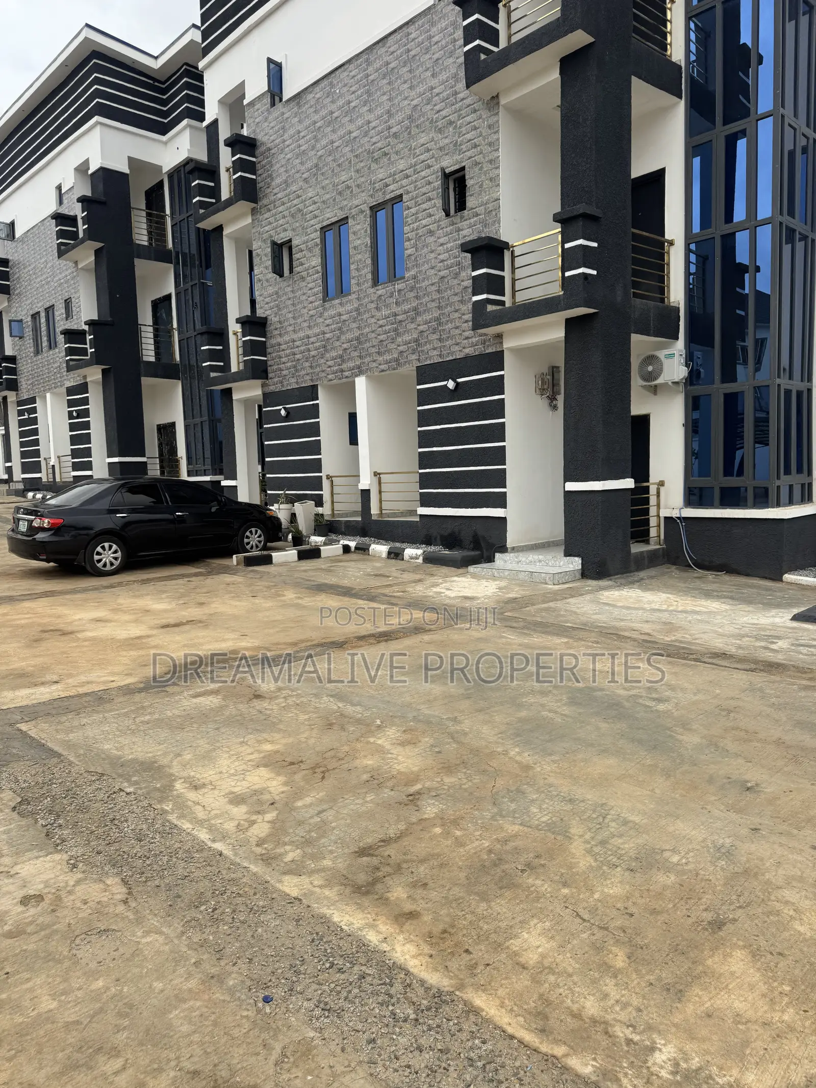 4bdrm Duplex in Life Camp for rent in Life Camp