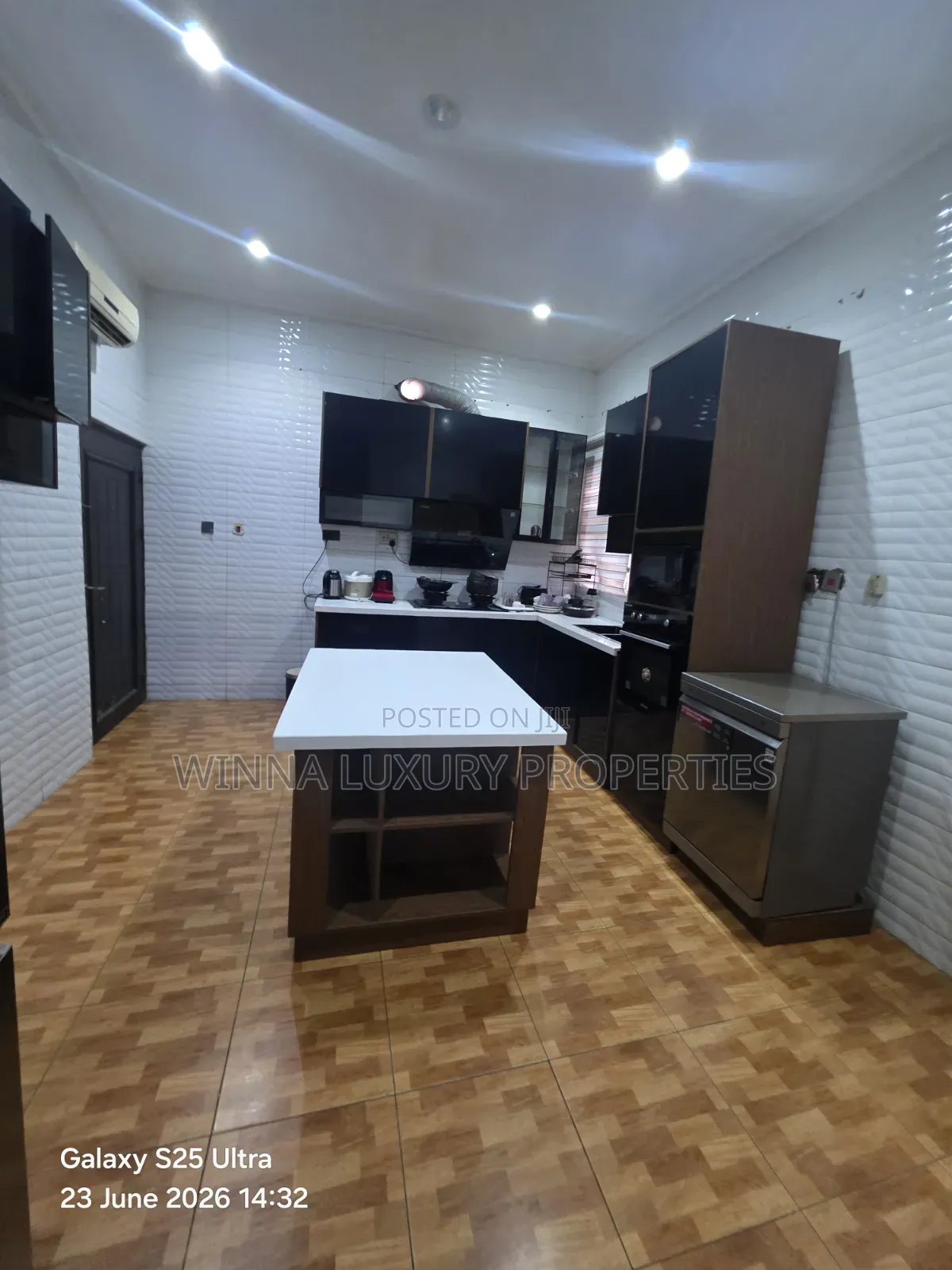 Furnished 4bdrm Townhouse / Terrace in Guzape for rent in Guzape District