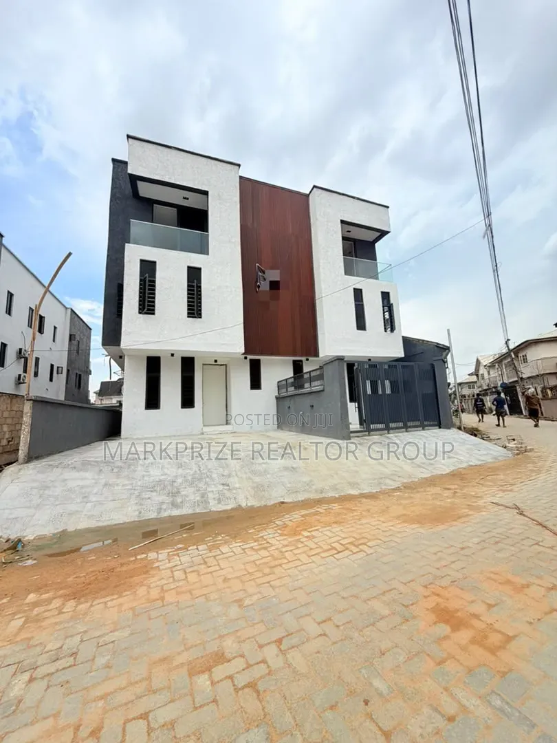 4bdrm Duplex in Gbagada Lagos for sale in Oworonshoki / Gbagada