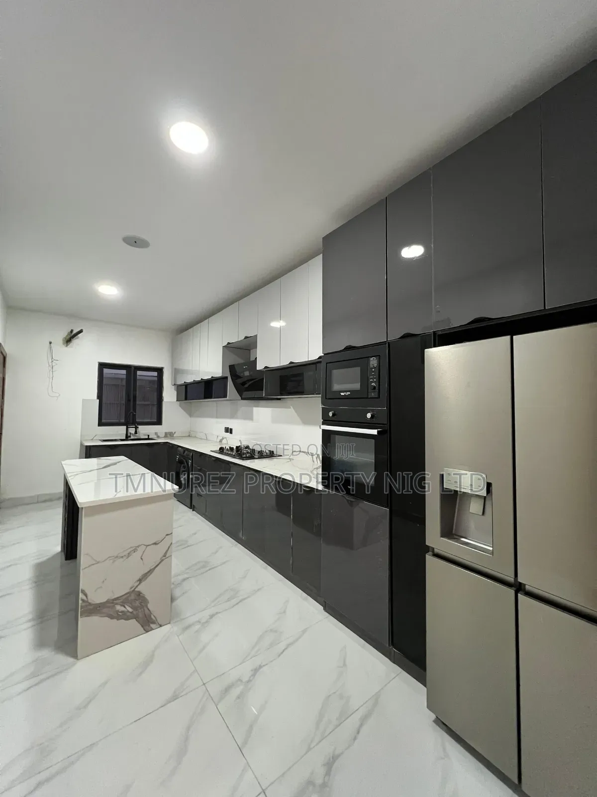 3bdrm Apartment in Lekki Phase 1 for sale in Lekki Phase 1