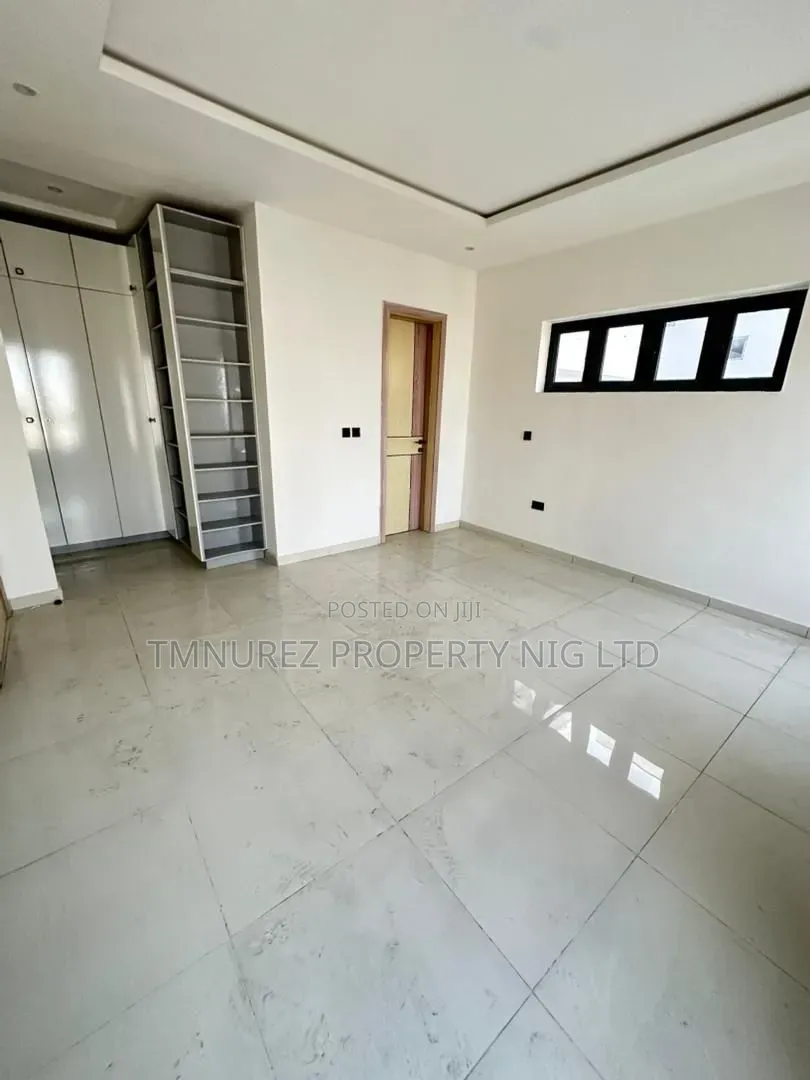 3bdrm Apartment in Lekki Phase 1 for sale in Lekki Phase 1