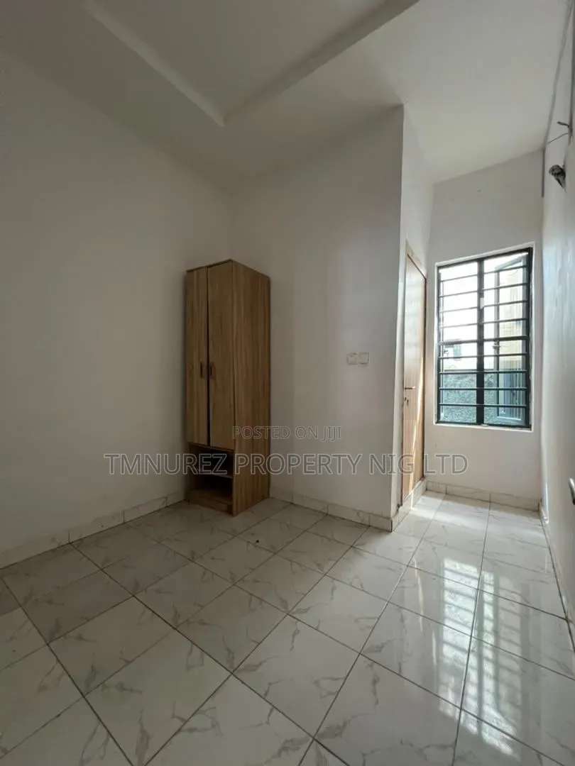 3bdrm Duplex in Ikota for rent in Ikota
