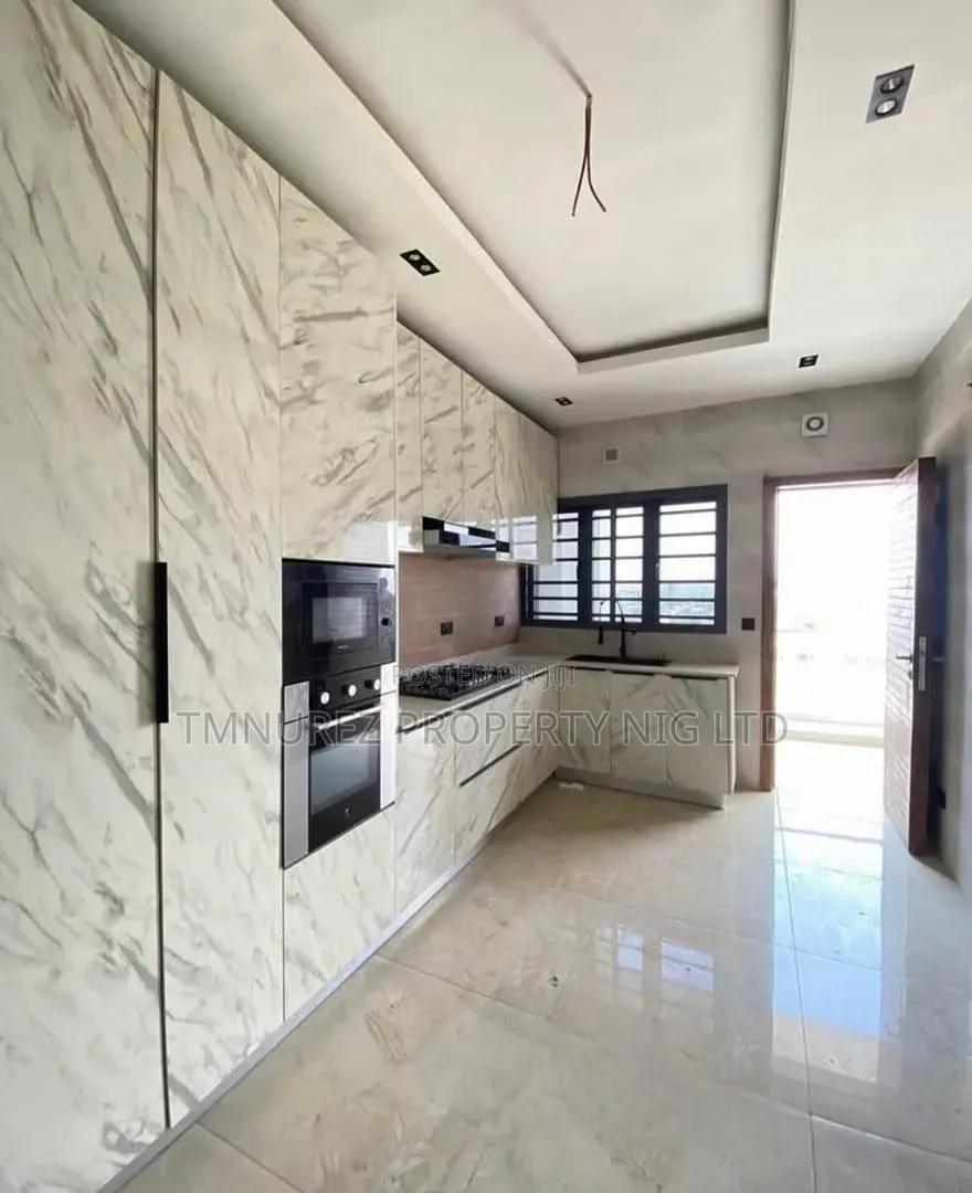 3bdrm Apartment in Lekki Phase 1 for rent in Lekki Phase 1